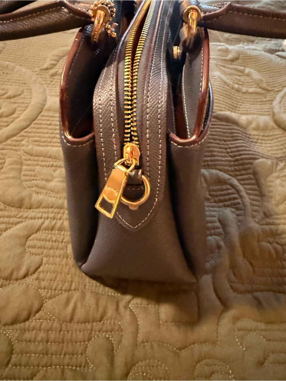 Coach Mini Lillie Carryall- EUC No Strap - Picture 7 of 11